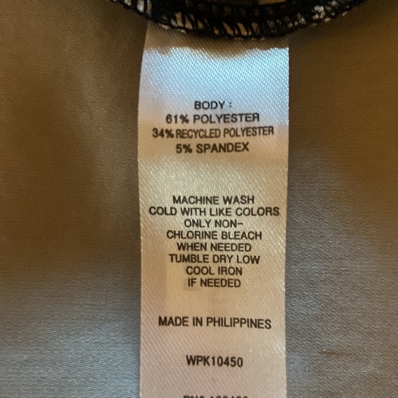 Women’s top by Magnolia Grace. Stitch fix. - Picture 6 of 7